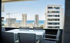 Apartamento De 3 Dormitorios Piscina Y Parking