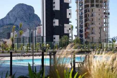 Apartamento De 3 Dormitorios Piscina Y Parking Calpe Exterior photo