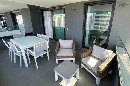 Apartamento De 3 Dormitorios Piscina Y Parking Calpe Exterior photo